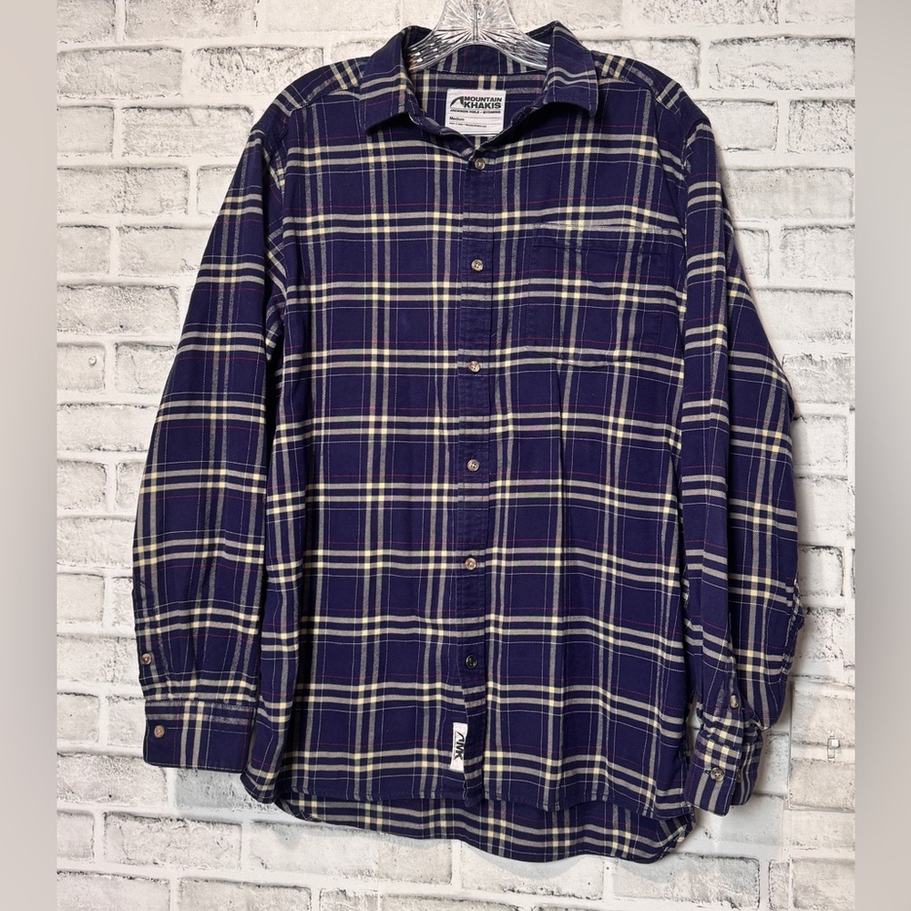 Mountain Khakis Navy Plaid Button Down Shirt size M 100% cotton